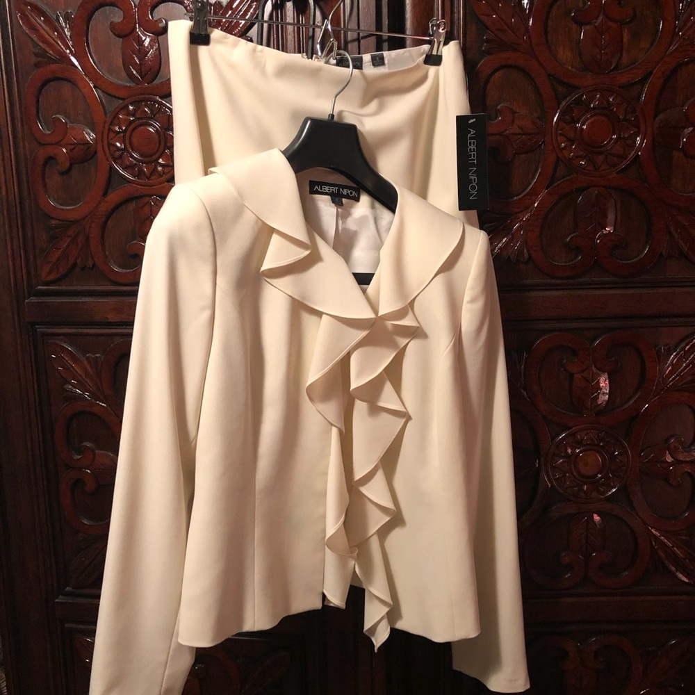 Albert Nipon cream white skirt set